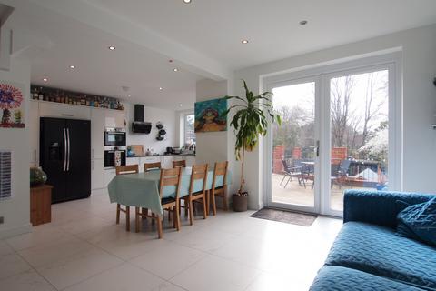 40 Cheam Road, Epsom, KT17 1SY