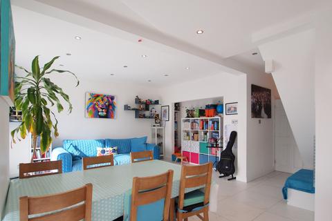 40 Cheam Road, Epsom, KT17 1SY