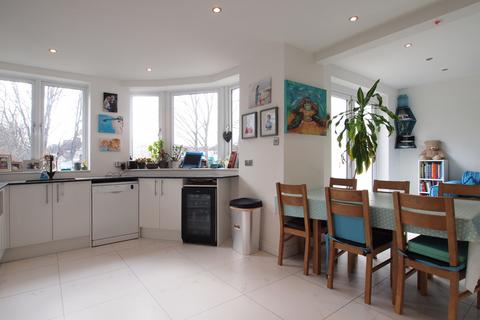 40 Cheam Road, Epsom, KT17 1SY