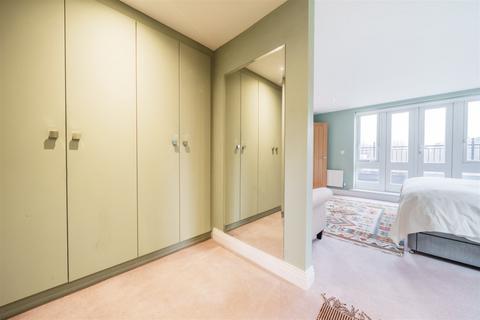 11 Brackenwood, Midhurst, GU29 0FB