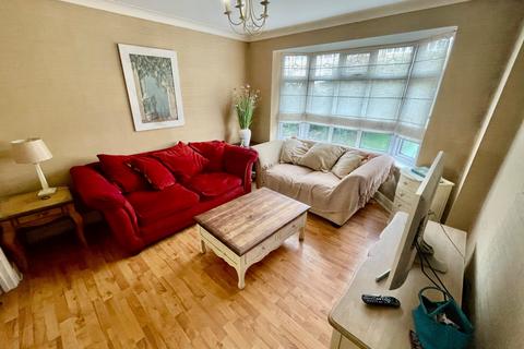 248 Highfield Road, Romford, RM5 3AW