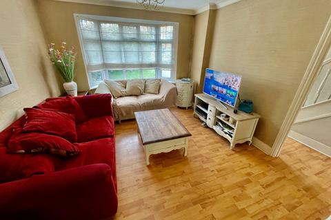 248 Highfield Road, Romford, RM5 3AW