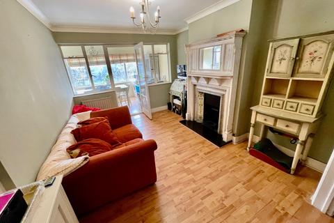 248 Highfield Road, Romford, RM5 3AW