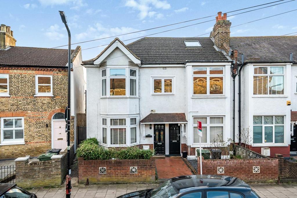 Ellison Road, Streatham Common 3 bed £500,000