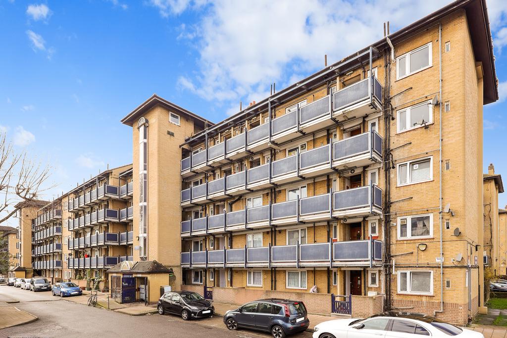 Sceptre House, Stepney Green, E1 2 bed flat £1,995 pcm (£460 pw)