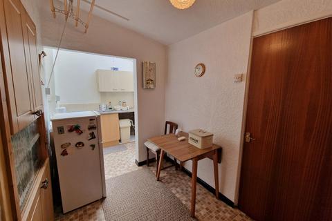 16 Deri Terrace, Tylorstown, Ferndale, CF43 3NB