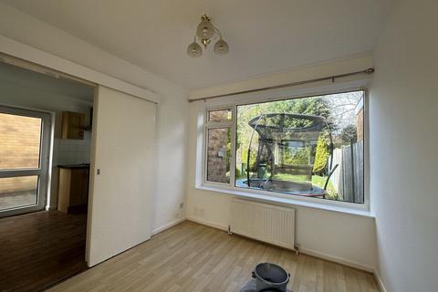 3 bedroom semi-detached house to rent, Somerby Drive, Oadby, LE2
