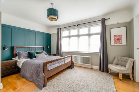 479 Rayners Lane, Pinner, HA5 5DN