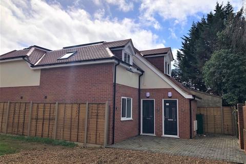 1d Sienna Close, Chessington, KT9 2HQ