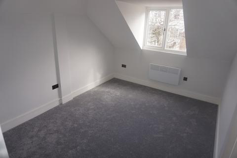 1d Sienna Close, Chessington, KT9 2HQ