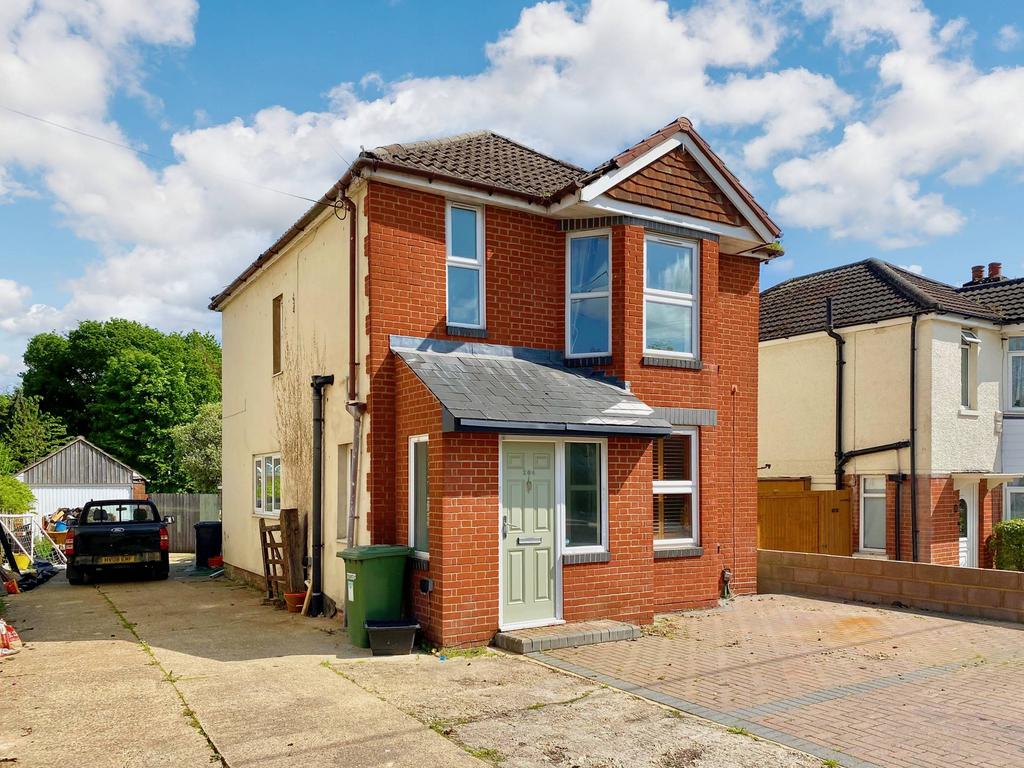 Leigh Road, Chandler's Ford SO53 3 bed detached house for sale £450,000