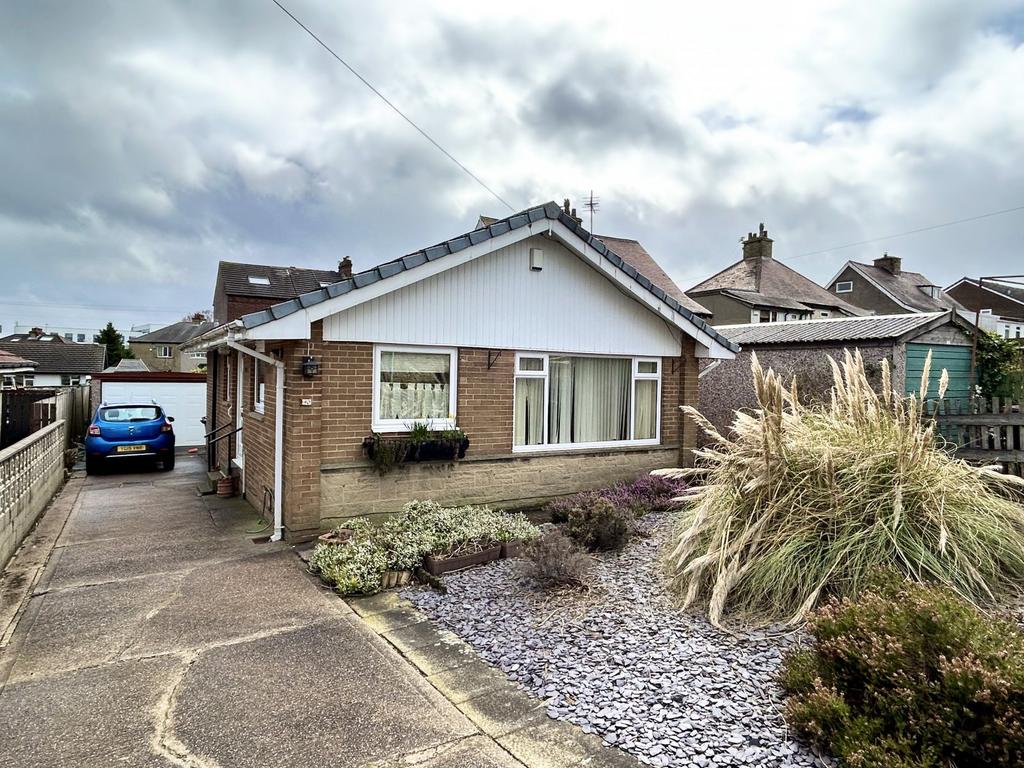 Moorcroft Road, Bradford, BD4 2 bed bungalow £169,995