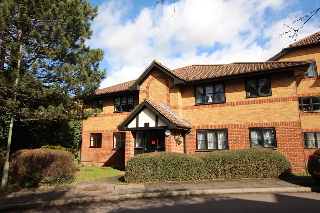 Woodvale Way, London, NW11 Studio £1,250 pcm (£288 pw)