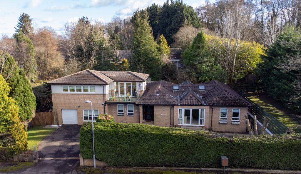 Forrestfield Crescent, Newton Mearns 4 bed detached villa for sale £599,000