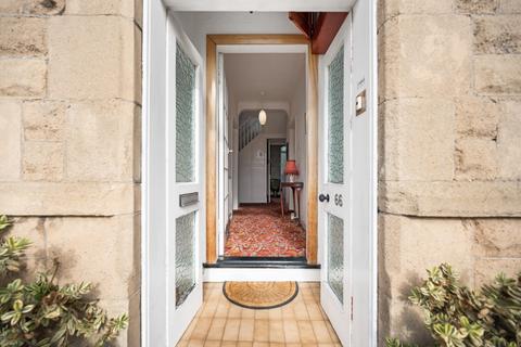 66 Beechwood Drive, Glasgow, G11 7HQ