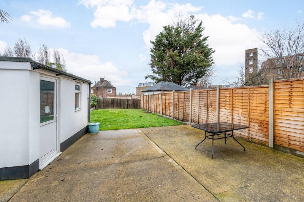 Robson Avenue, Willesden, London, NW10 6 bed terraced house for sale £1,100,000