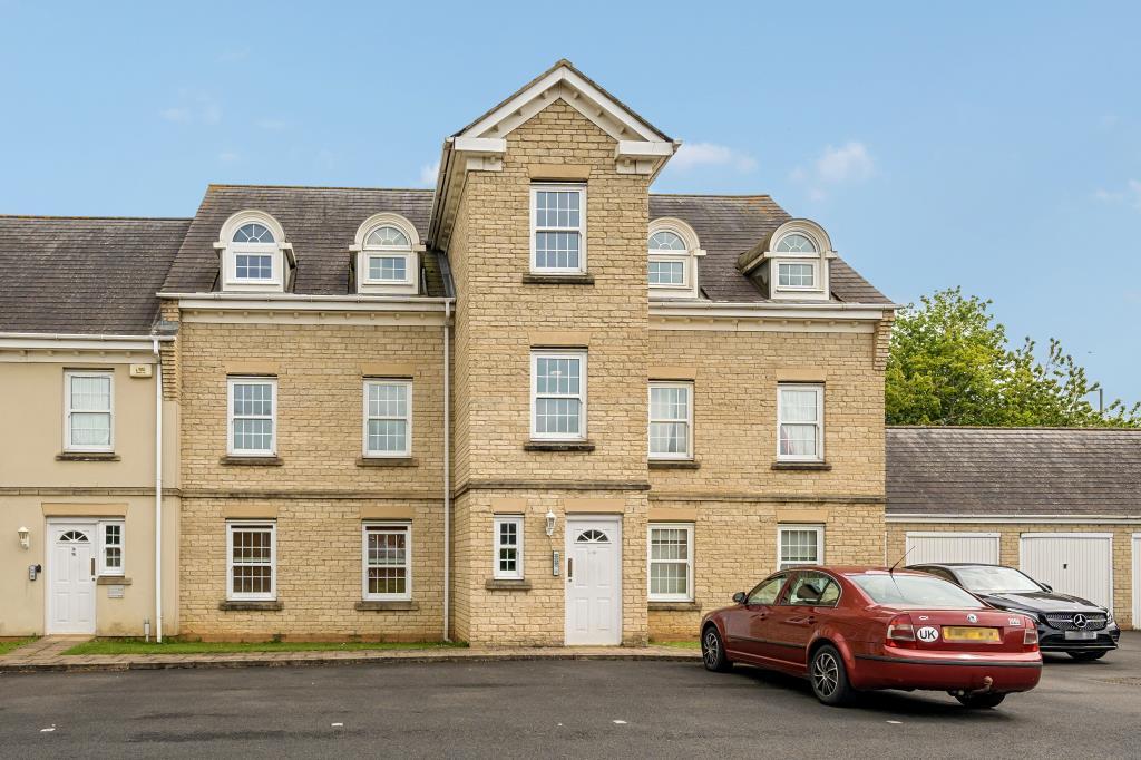 Mullein Road, Bicester, OX26 2 bed apartment £1,100 pcm (£254 pw)