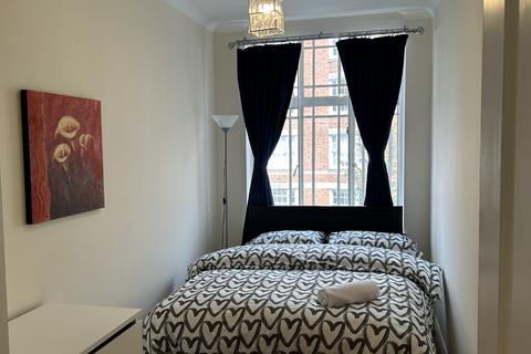 5 bedroom apartment to rent, Queensway, London W2