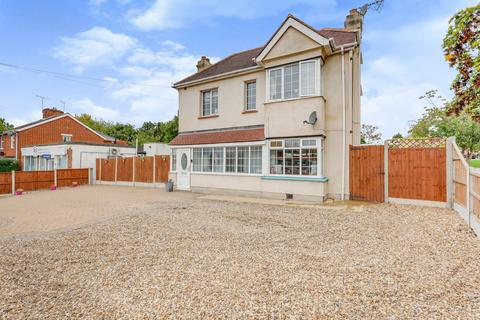 94 High Road, Rayleigh, SS6 7AE