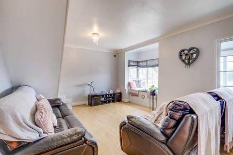 94 High Road, Rayleigh, SS6 7AE