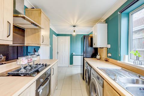 94 High Road, Rayleigh, SS6 7AE
