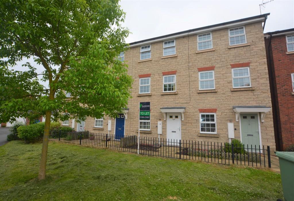 Middle Meadow, Worksop, Nottinghamshire 3 bed townhouse £170,000
