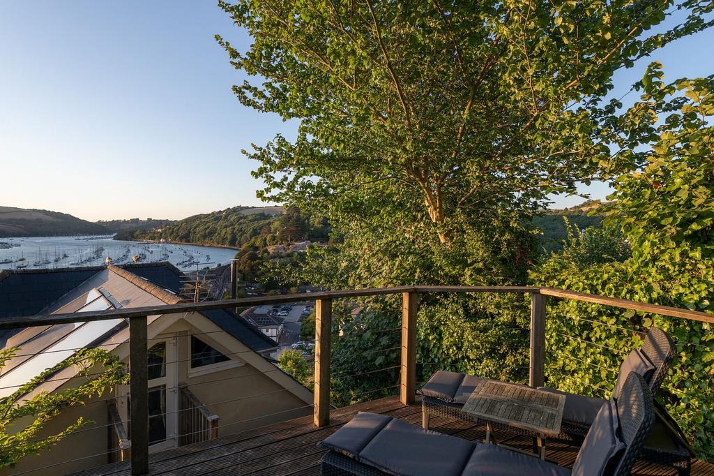 10 College View Terrace Kingswear