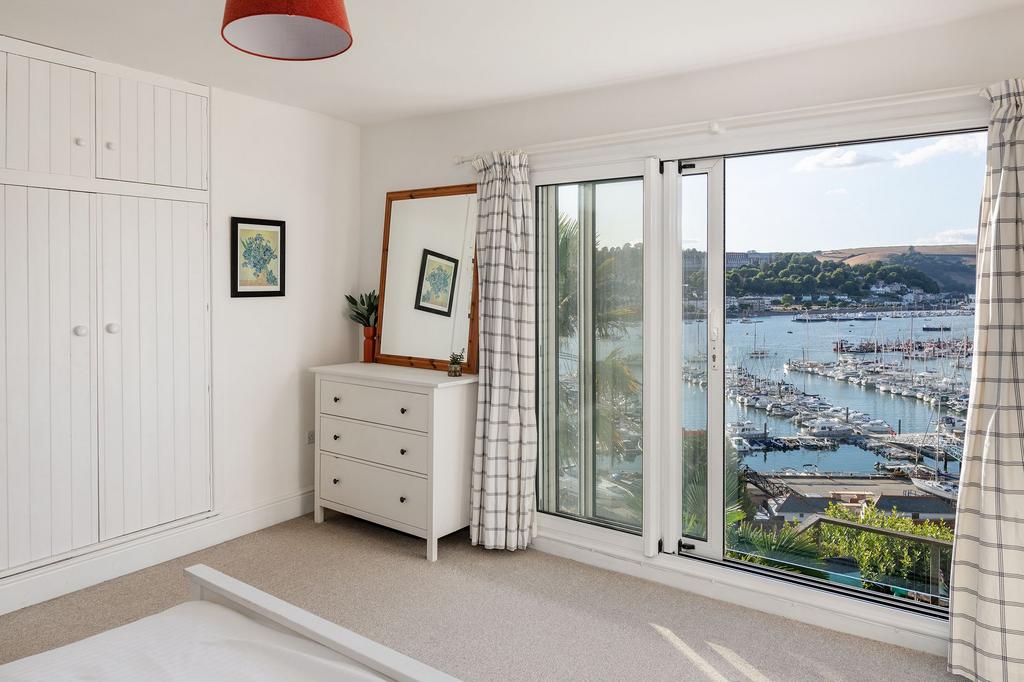 Bedroom College View Kingswear
