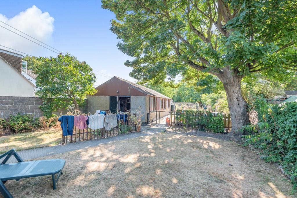 Harwell, Oxfordshire, OX11 3 bed property with land for sale £700,000