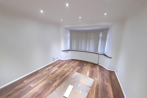 3 bedroom bungalow to rent, Townsend Road,  Ashford, TW15