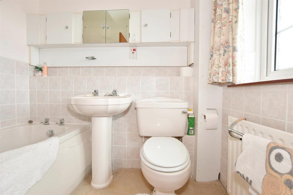 En-Suite Bathroom