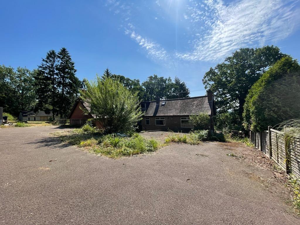 Nottingham Road, Burton Joyce, Nottingham 3 bed property with land for