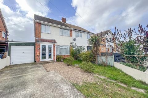 219 Ferry Road, Hullbridge, Hockley, SS5 6JY