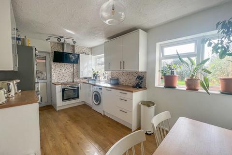 219 Ferry Road, Hullbridge, Hockley, SS5 6JY