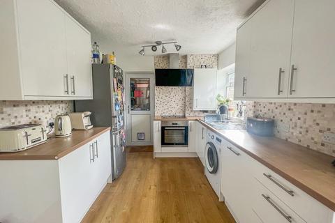 219 Ferry Road, Hullbridge, Hockley, SS5 6JY
