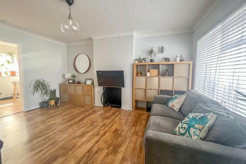 219 Ferry Road, Hullbridge, Hockley, SS5 6JY