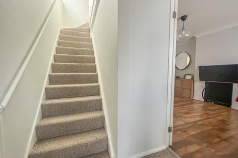 219 Ferry Road, Hullbridge, Hockley, SS5 6JY