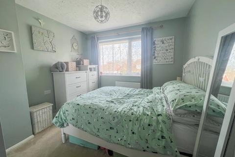 219 Ferry Road, Hullbridge, Hockley, SS5 6JY