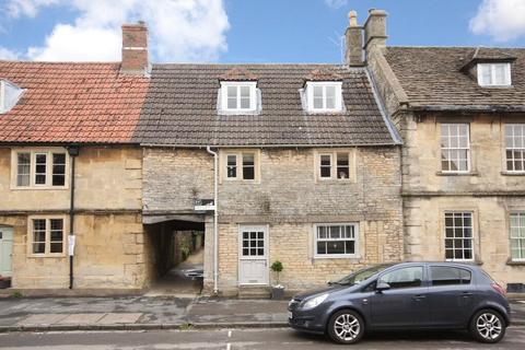 4 bedroom house to rent, High Street, Marshfield, SN14
