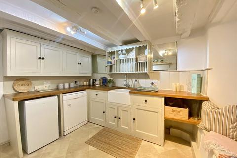 4 bedroom house to rent, High Street, Marshfield, SN14