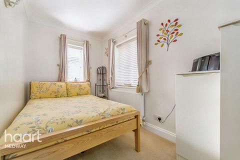 124 Hawthorn Road, Rochester, ME2 2HR