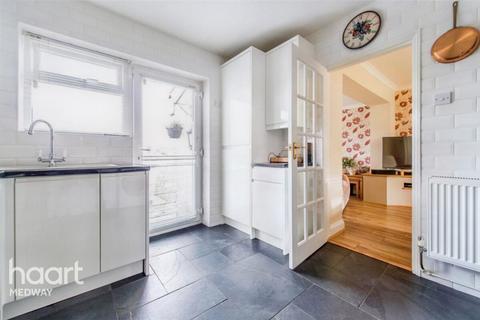 124 Hawthorn Road, Rochester, ME2 2HR