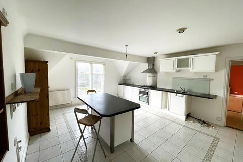2 bedroom apartment to rent, Ullet Road, Aigburth, Liverpool