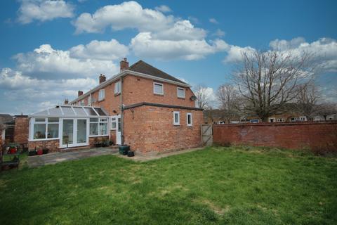 3 bedroom semi-detached house for sale - Greenway, Saughall
