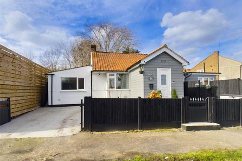 3 bedroom bungalow for sale, Kings Road, Steeple View, Essex, SS15