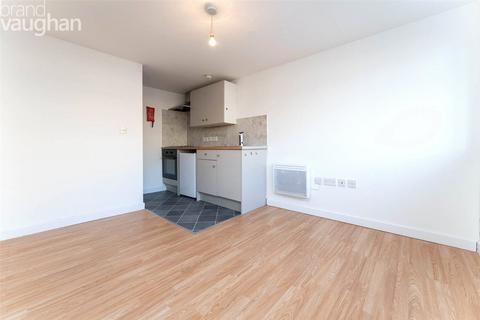 Studio to rent, Railway Road, Newhaven, East Sussex, BN9