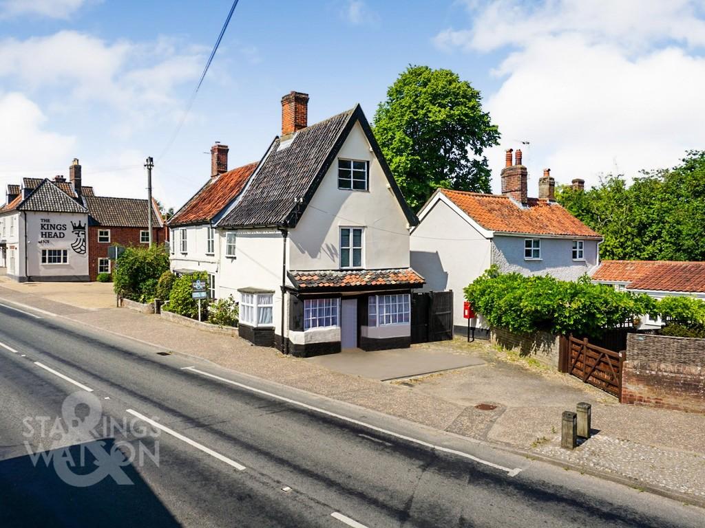 Norwich Road, Brooke, Norwich 3 bed cottage for sale £500,000