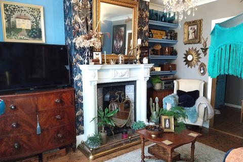 3 bedroom terraced house for sale - Foredyke Avenue, Hull
