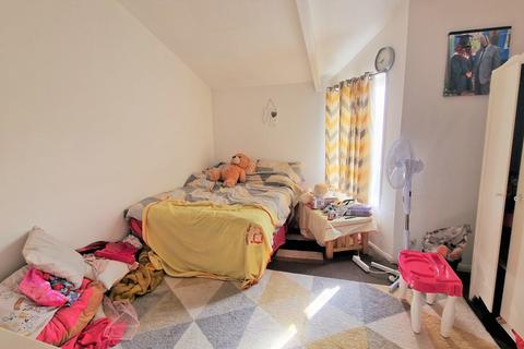 10 Vanguard Close, Croydon, CR0 3RE