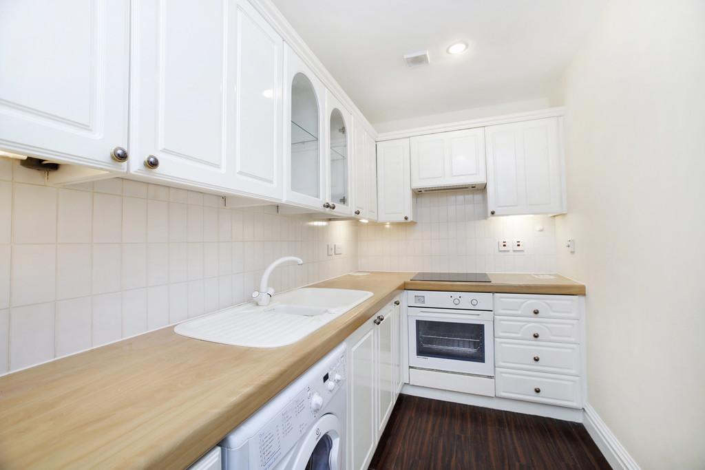 Apartment in London - View 4